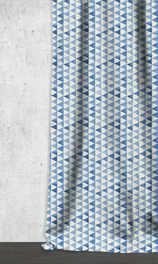 Triagonal Print Drapery (Eggshell White/ Blue)