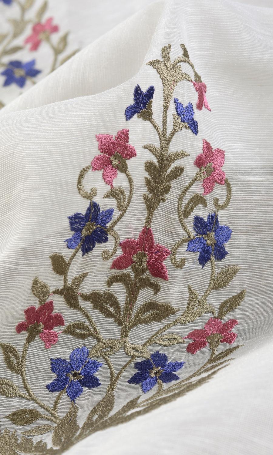 Patterned / Printed / Floral / Paisley / Damask Window Treatments Fabric Sample