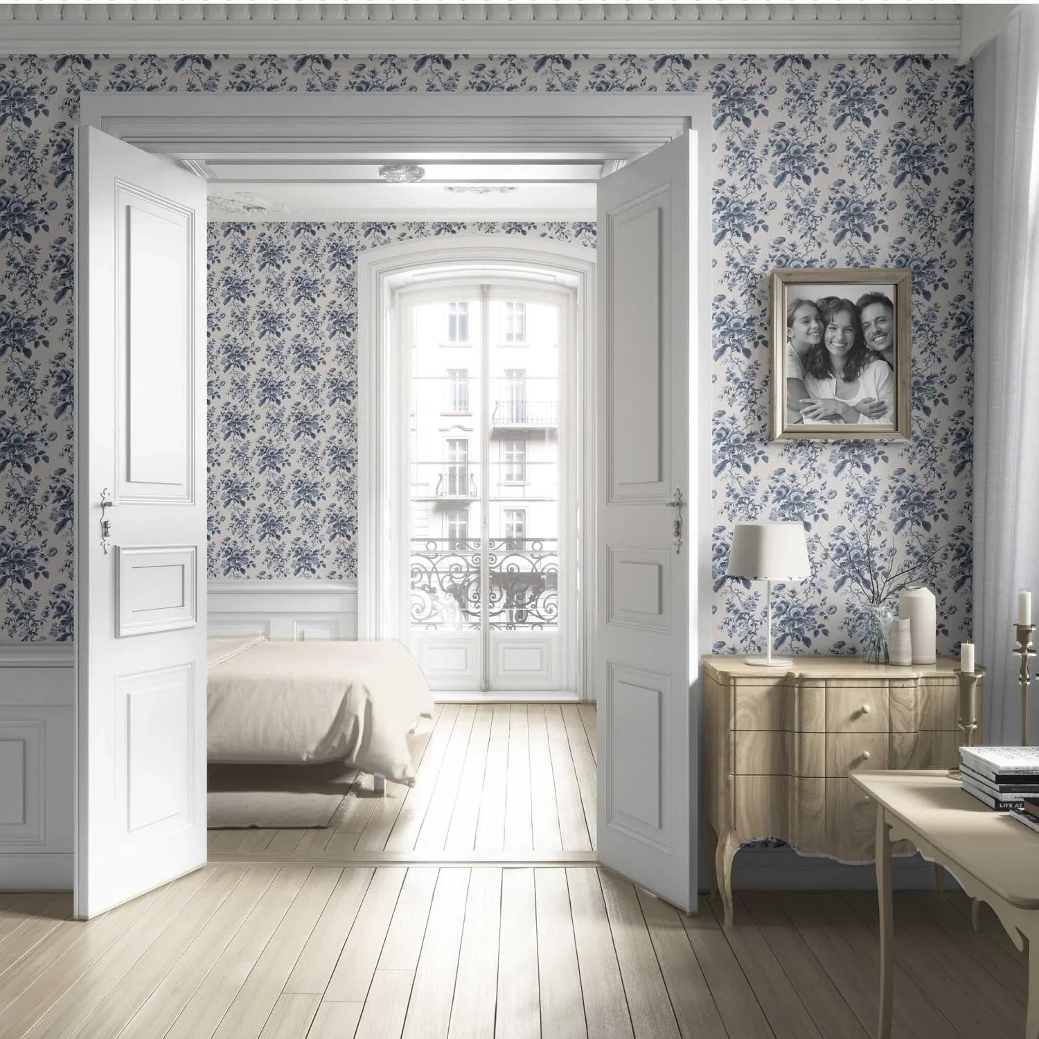 Vintage-Inspired Floral Toile/ Botanical Living Room Wallpaper Sample (Vintage Blue/ Slate Blue)