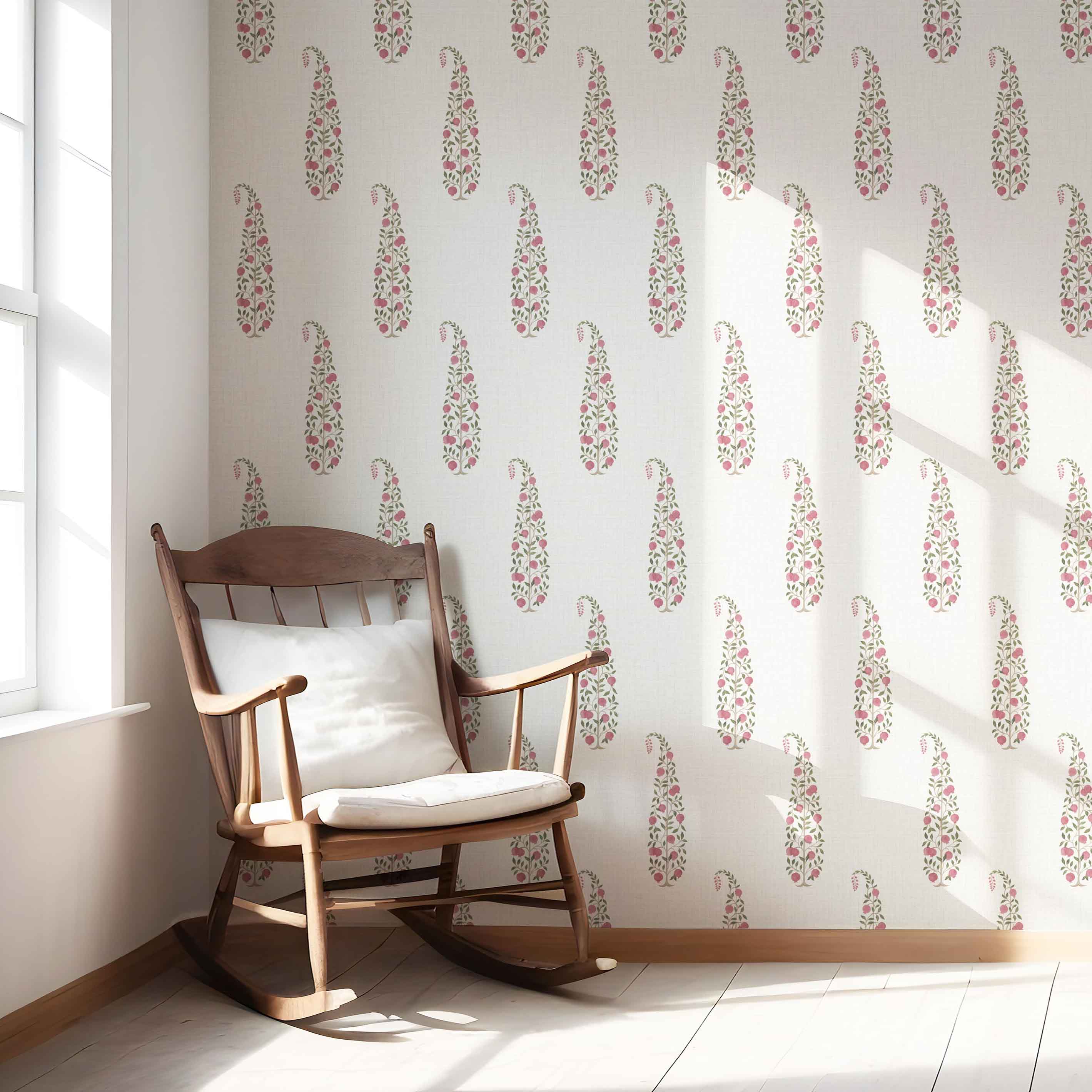 Ethnic/ Vintage-Inspired Floral Paisley Kitchen Wallpaper (Pink/ Green/ Off-White)