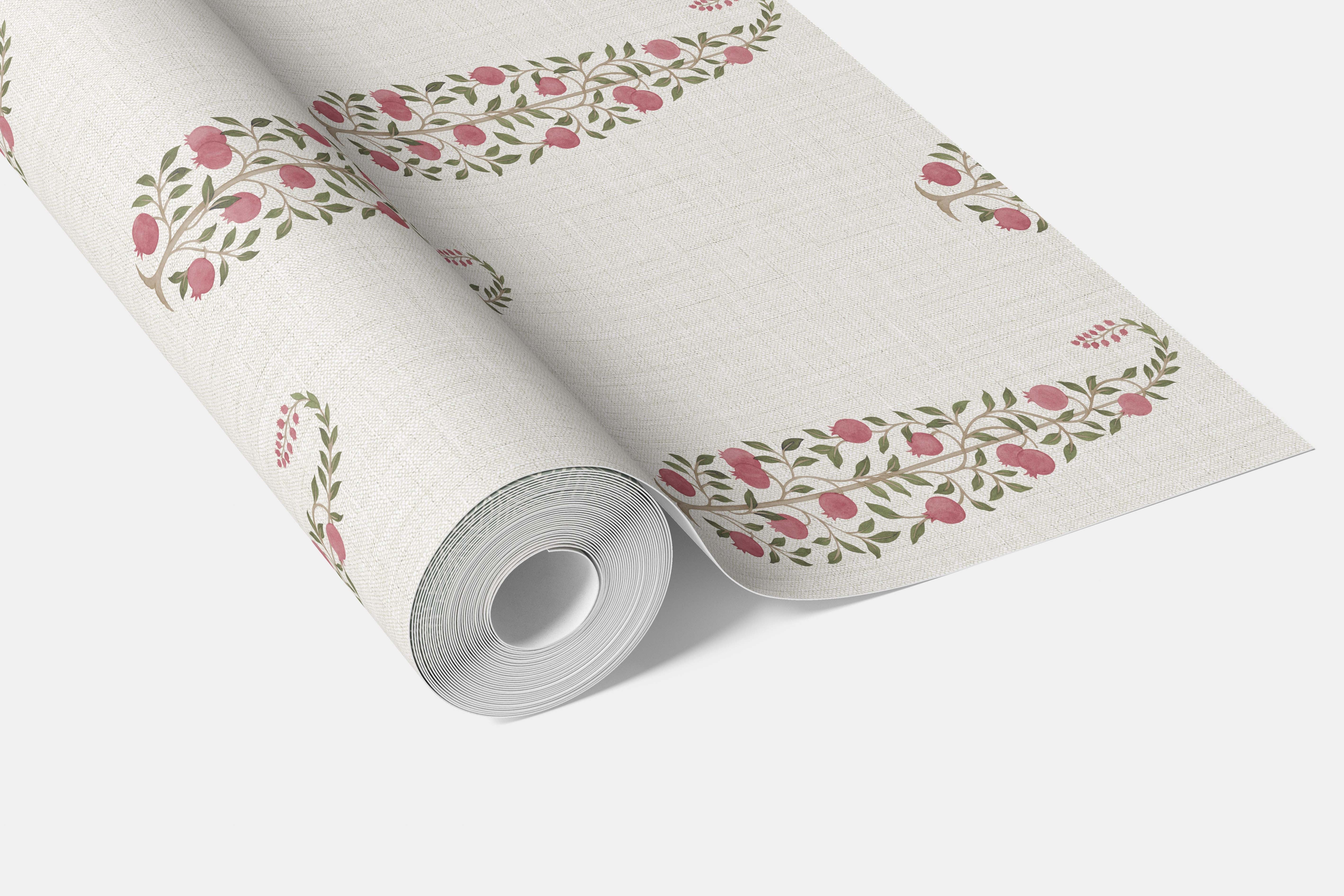 Ethnic/ Vintage-Inspired Floral Paisley Bathroom Wallpaper (Pink/ Green/ Off-White)