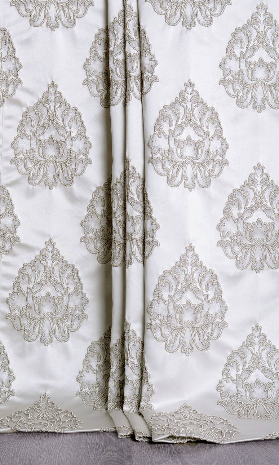 Damask Textured Home Décor Fabric By the Metre (Off White/ Black)