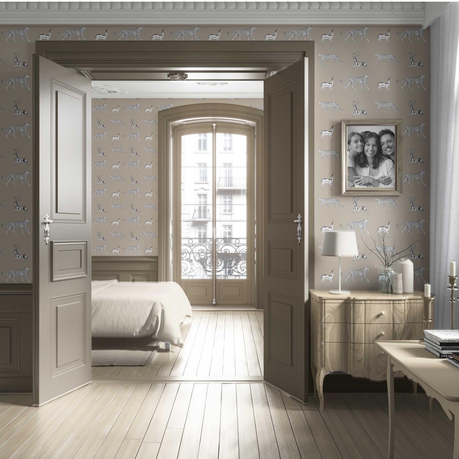 Leopard Animal Print Living Room Wallpaper Sample (Beige/ White/ Greige)