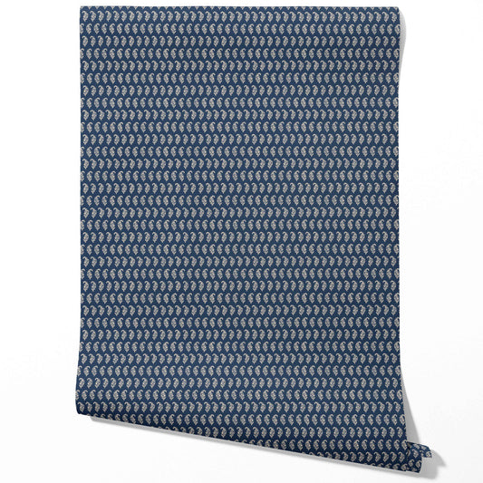 Small Paisley Floral Patterned Print Traditional Wallpaper (Navy Blue/ White)