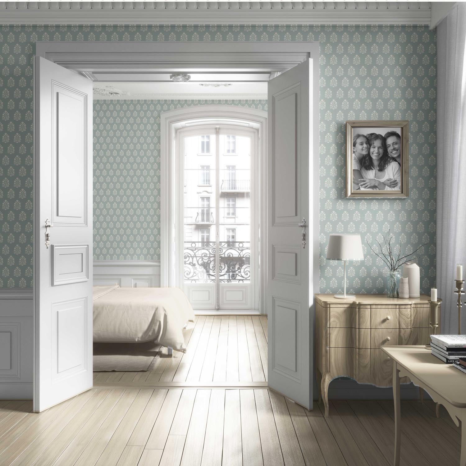 Vintage-Inspired Botanical Floral Block Print Living Room Wallpaper Sample (Blue/ Cream)