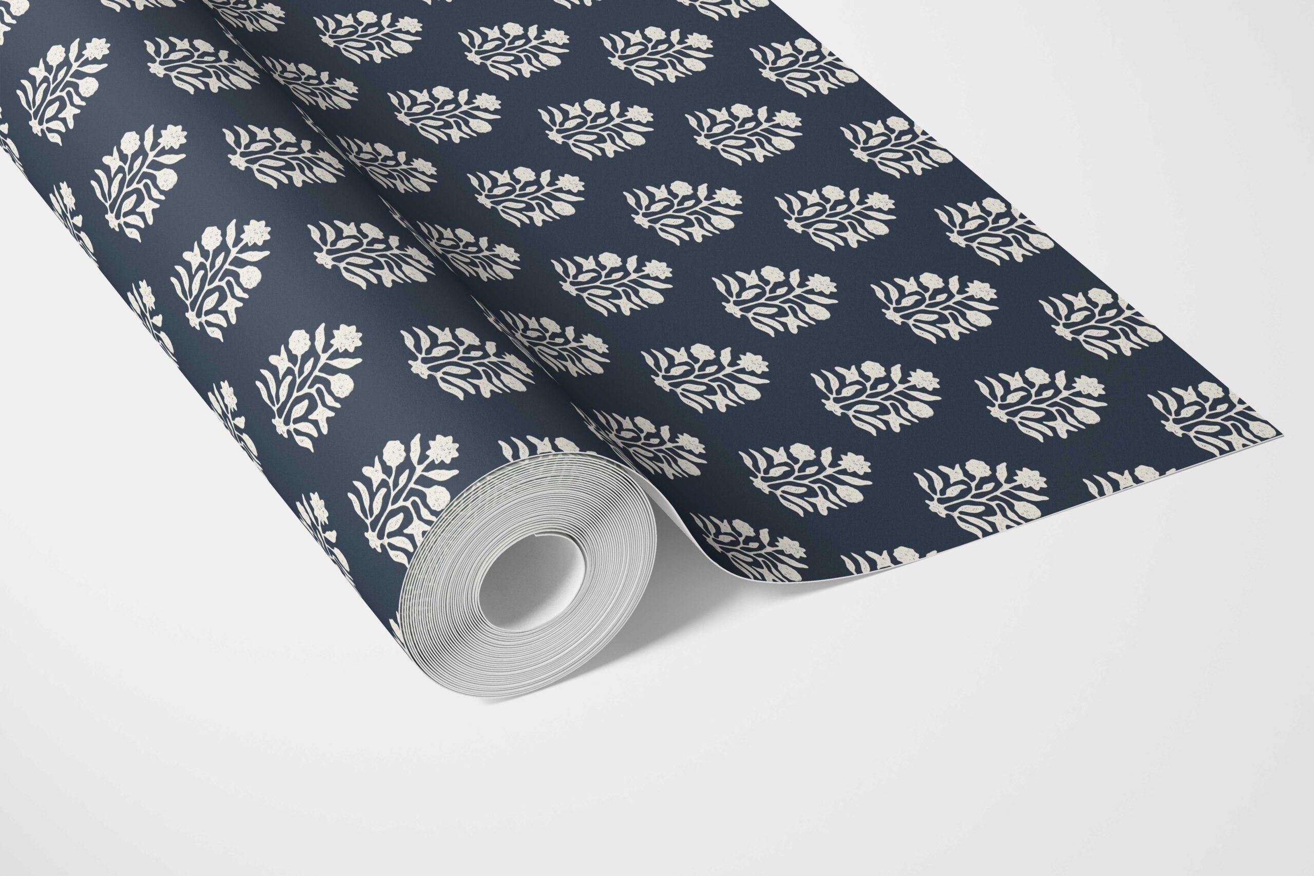 Vintage-Inspired Botanical Floral Block Print Bathroom Wallpaper (Navy Blue/ White)