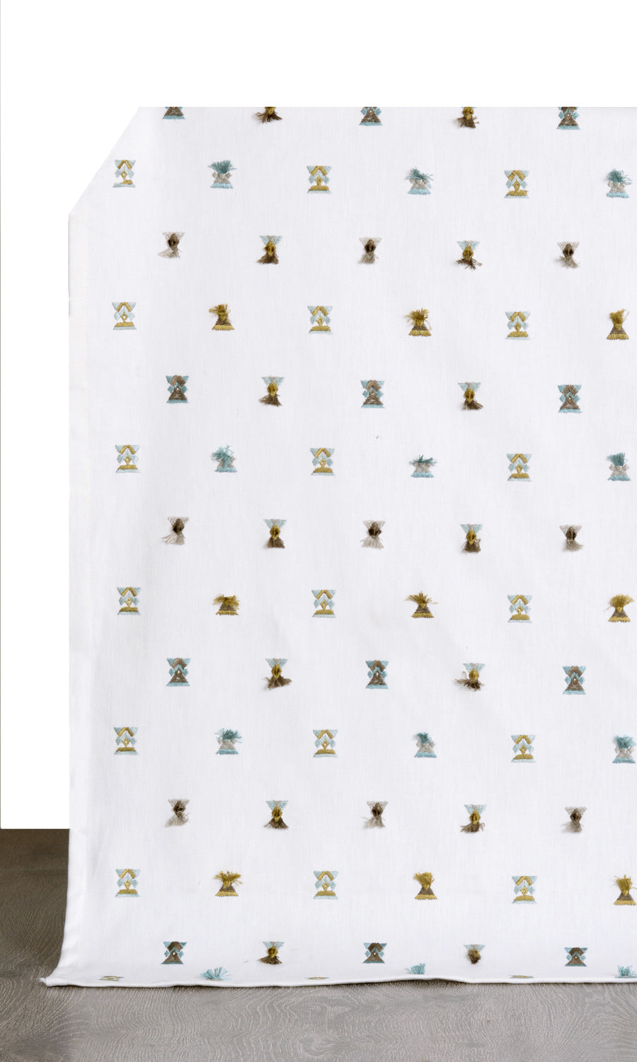 Embroidered Home Textile Fabric Material Sample (Green/ Blue/ White)